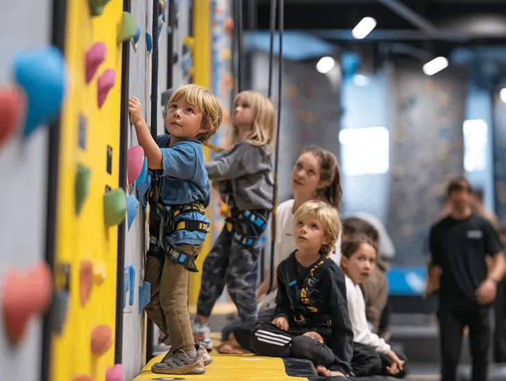 Clip n Climb Bali Sanur 2026 – location, age limits, gear rules and practical tips for Bali families