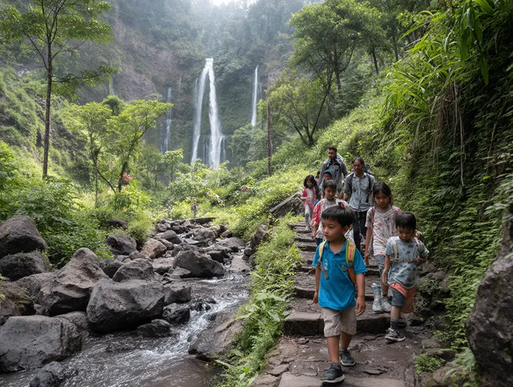 Jungle Excursion Logistics 2026 – Entrance gate and vendor logistics in Gitgit.