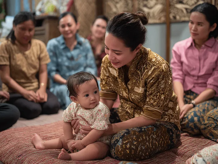 Infant Massage in Indonesia 2026 – Pijat bayi traditions, maternal health education, and pediatric wellness clinics