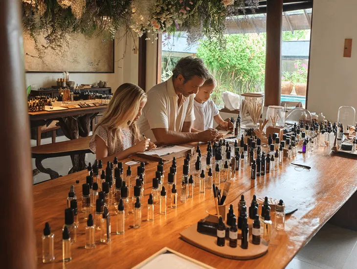 Perfume Workshop Safety 2026 – Supervised ingredient blending, alcohol-grade safety, and professional assistant guidance for families in Indonesia.