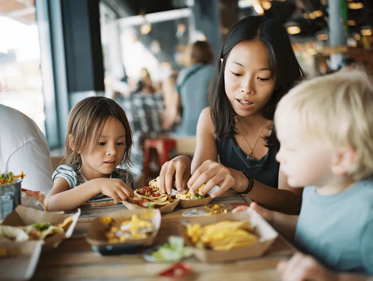 Child-Friendly Cafes in Seminyak 2026 – Mexican dining, toddler meal prep, and babysitter support.