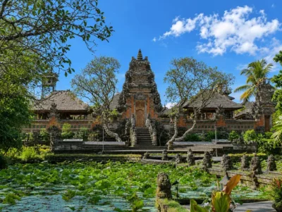 Saraswati Temple Ubud: 5 Tips for a Smooth Family Visit with Babysitter for Child