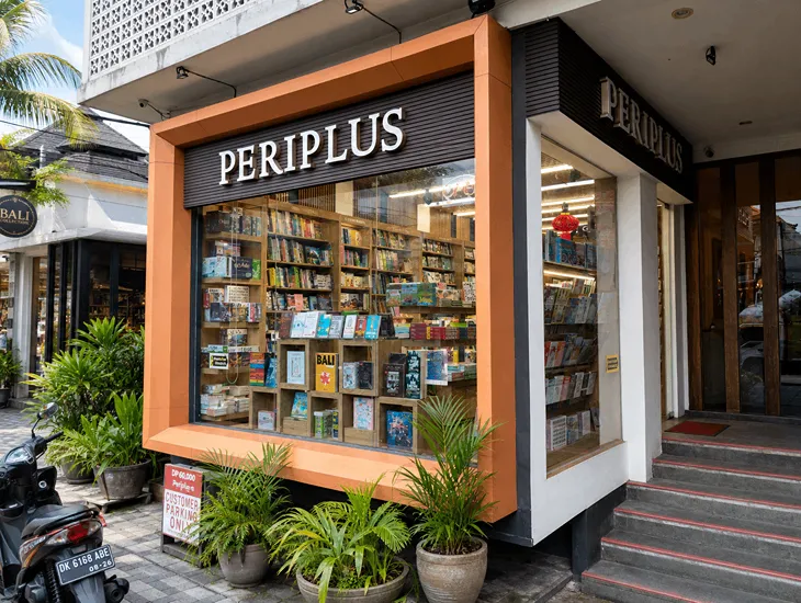 Complete Bookstores in Bali 2026 – Periplus branches with imported English bestsellers, cool mall locations, and comfortable family browsing breaks from the tropical heat