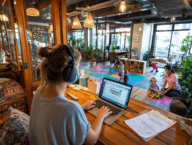 Childcare Support for Academic Parents 2026 – Remote‑work nomads, flexible daycare drop‑offs, and boutique learning centers that free up focused application time